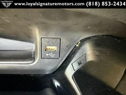 Used 2020 Toyota C-HR XLE FWD image 23