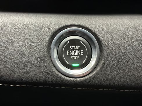 Used 2023 Cadillac Escalade ESV Premium Luxury AWD/4WD image 22