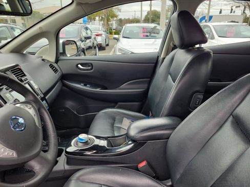 Used 2015 Nissan Leaf SL w/ Premium Package image 18