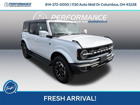 Used 2025 Ford Bronco Outer Banks AWD/4WD image 1