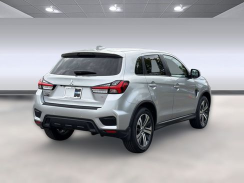 Used 2022 Mitsubishi Outlander Sport SE FWD image 9