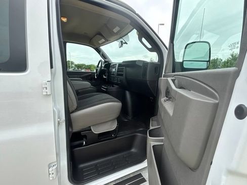 Used 2025 Chevrolet Express 2500 w/ Driver Convenience Package RWD image 22