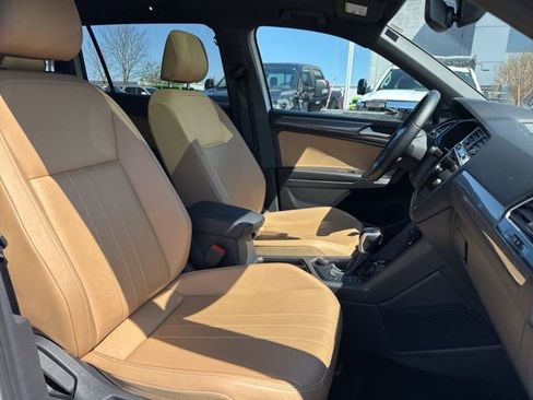 Used 2023 Volkswagen Tiguan SE R-Line AWD/4WD image 29