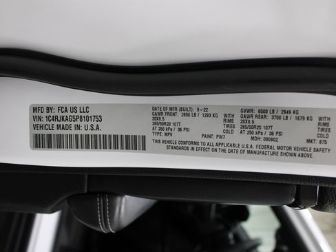 Used 2023 Jeep Grand Cherokee L Laredo AWD/4WD image 39