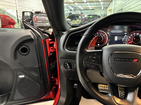 Used 2016 Dodge Challenger R/T Scat Pack image 17