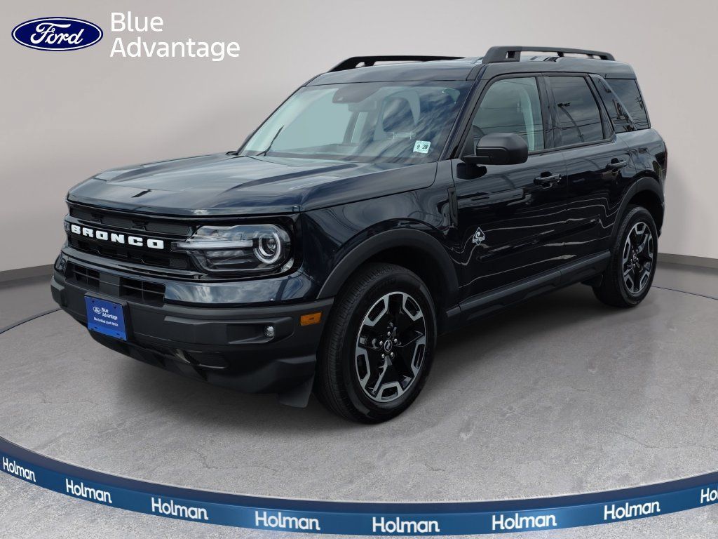 Certified 2023 Ford Bronco Sport Outer Banks w/ Tech Package AWD/4WD image 1