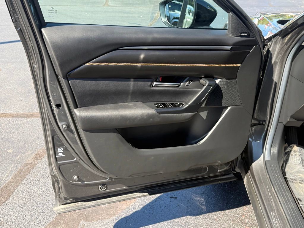 Used 2025 MAZDA CX-50 AWD 2.5 S w/ Cargo Package image 12