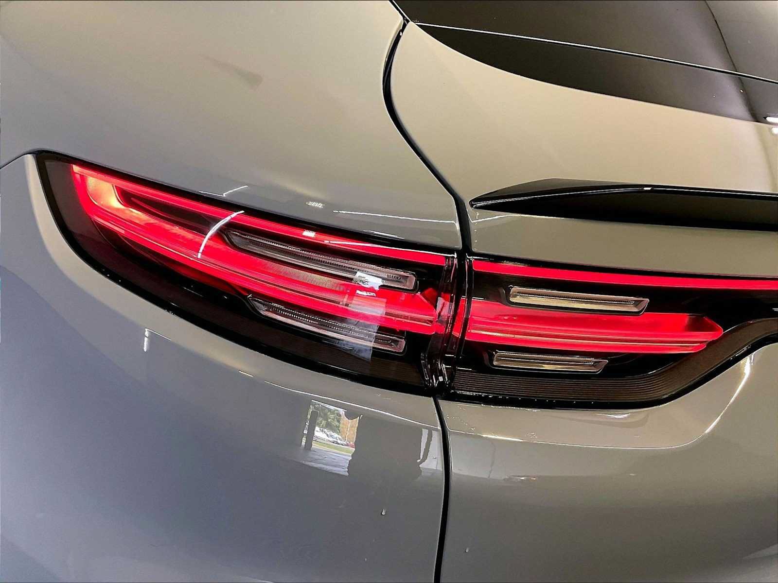 Certified 2022 Porsche Cayenne Turbo GT AWD/4WD image 30