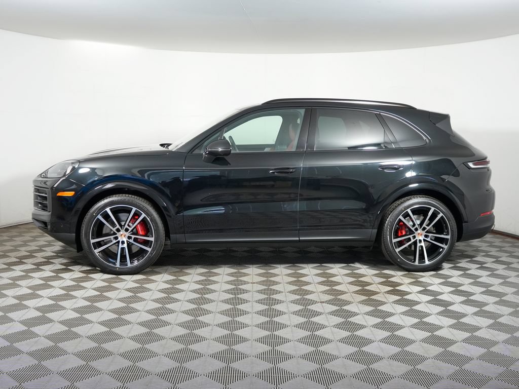 Certified 2026 Porsche Cayenne S AWD/4WD image 2