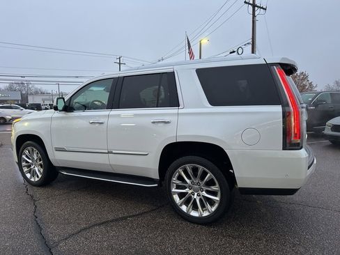 Used 2019 Cadillac Escalade Luxury image 10