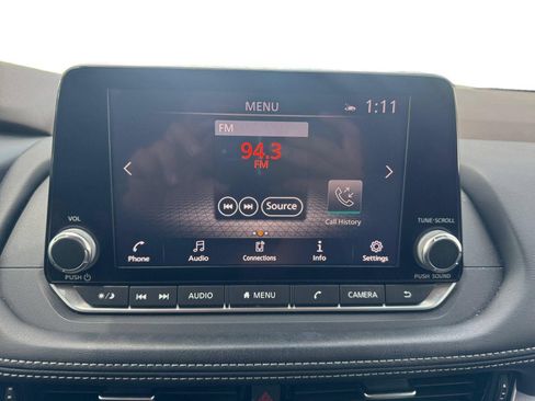 Used 2021 Nissan Rogue SV FWD image 25