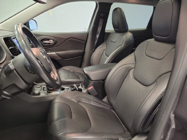 Used 2021 Jeep Cherokee Limited AWD/4WD image 6