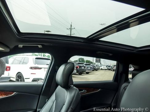 Used 2019 Lincoln Nautilus Reserve AWD/4WD image 12