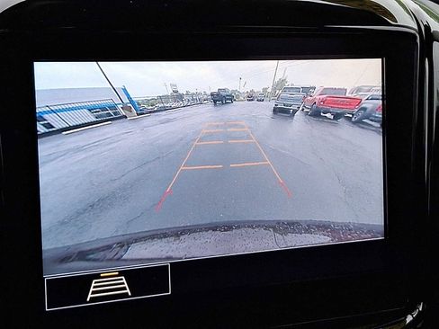 Used 2021 Chevrolet Traverse LT AWD/4WD image 18