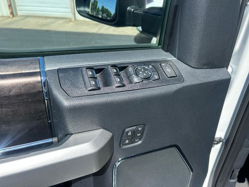 Used 2022 Ford F350 Lariat w/ Chrome Package AWD/4WD image 16