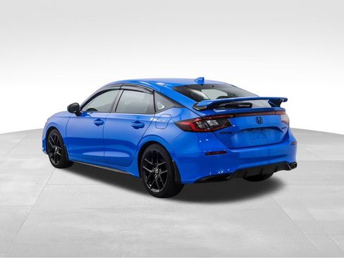 Used 2023 Honda Civic Sport image 3