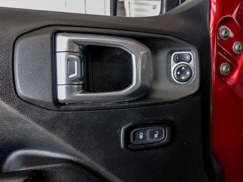 Used 2021 Jeep Wrangler Unlimited Rubicon AWD/4WD image 44