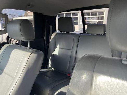 Used 2011 Toyota Tundra Limited w/ Memory Pkg image 7