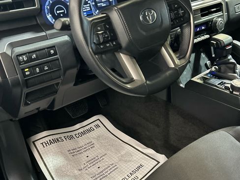 Used 2025 Toyota 4Runner TRD Off-Road AWD/4WD image 4