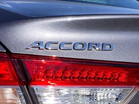 Used 2022 Honda Accord LX image 31