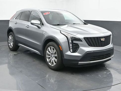 Used 2023 Cadillac XT4 Premium Luxury image 2