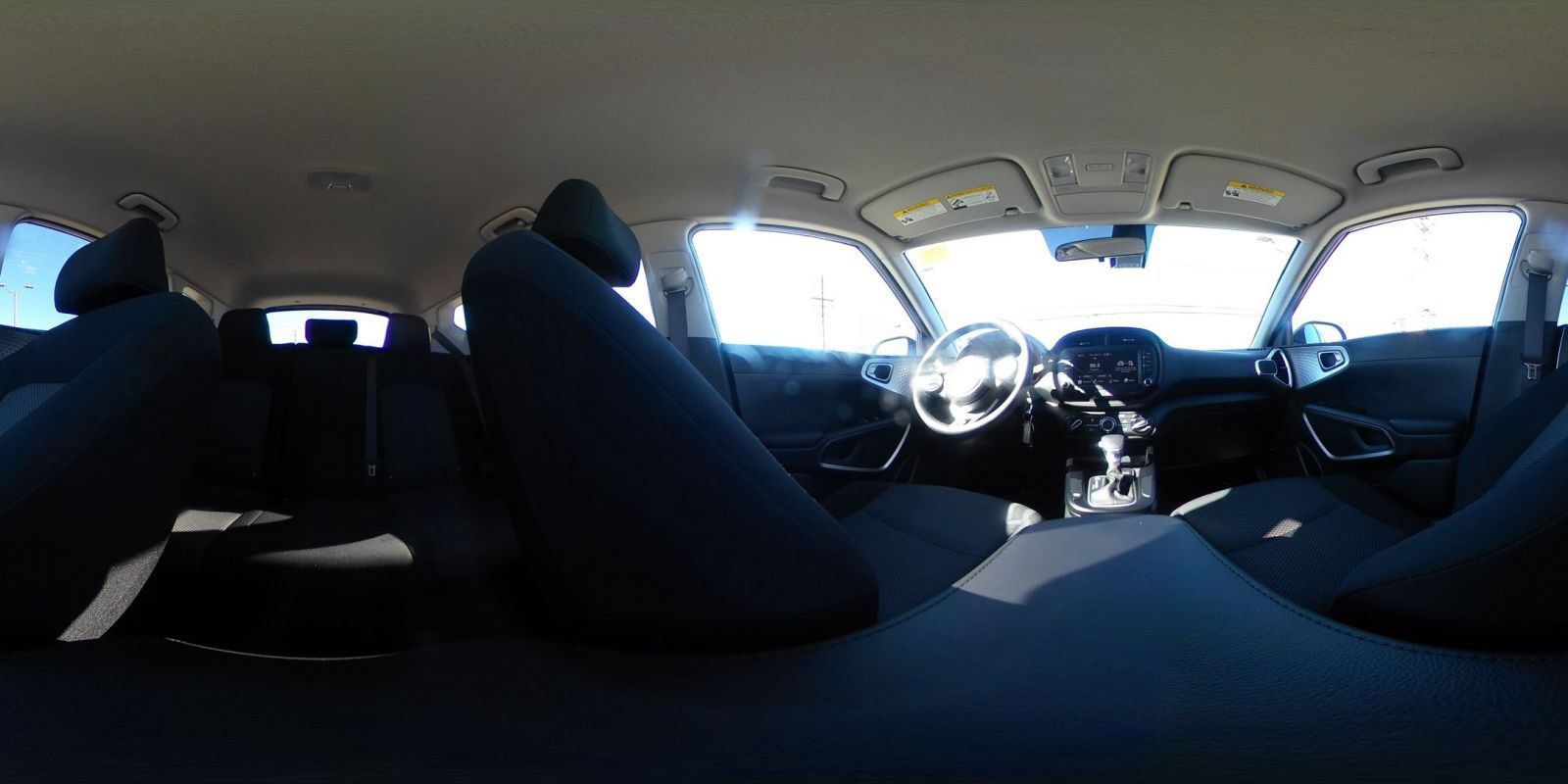 Used 2025 Kia Soul LX w/ LX Technology Package FWD image 41