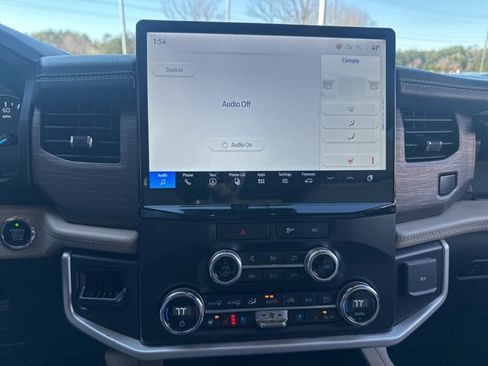 Used 2022 Ford Expedition Max Limited image 10