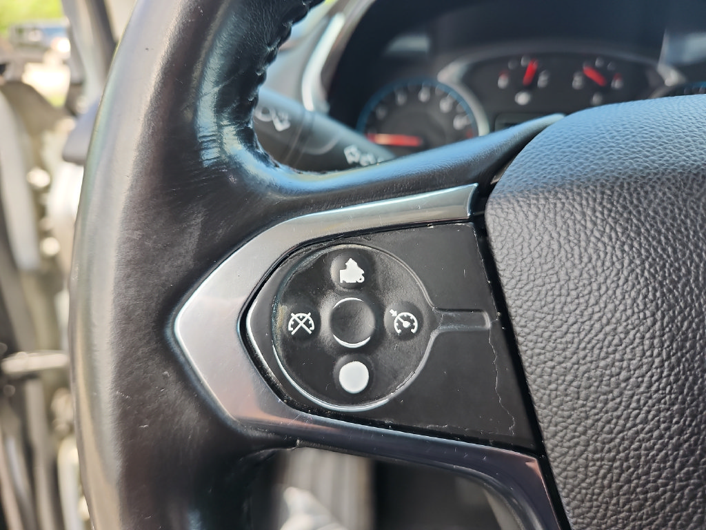 Used 2018 Chevrolet Traverse LT FWD image 30