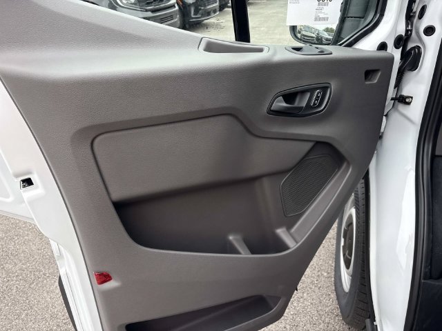 New 2027 Ford Transit 250 148 Medium Roof RWD image 20