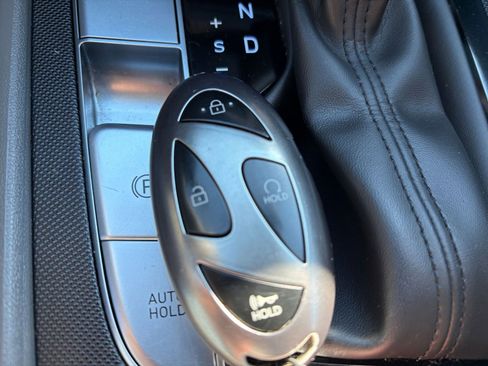 Used 2025 Hyundai Elantra SEL image 21