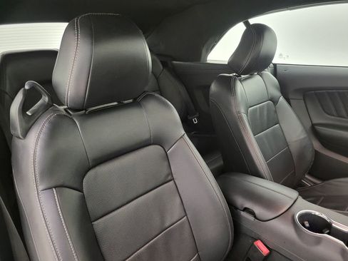 Used 2022 Ford Mustang Premium RWD image 33