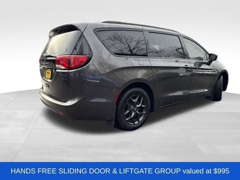 Used 2020 Chrysler Pacifica Touring-L Plus image 7