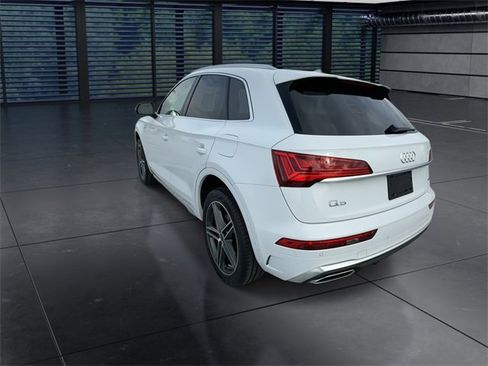 Used 2024 Audi Q5 e Premium Plus image 6