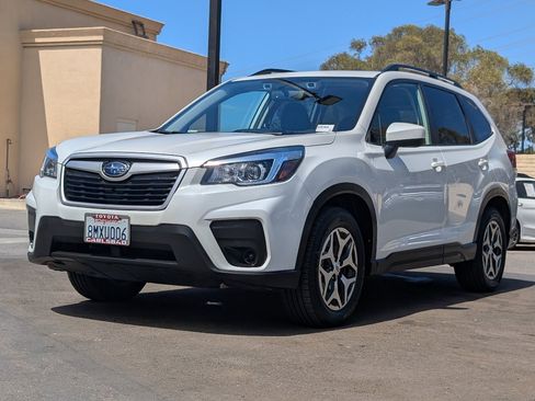 Used 2020 Subaru Forester Premium AWD/4WD image 11