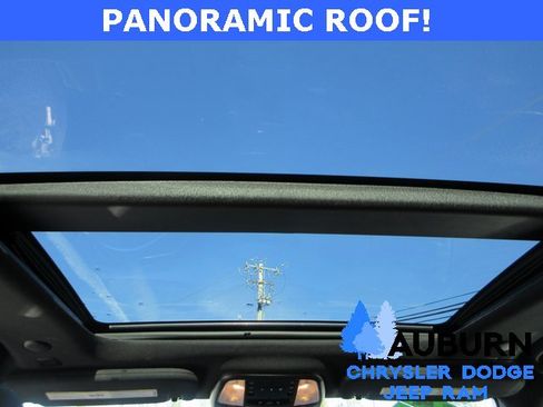 Used 2018 Jeep Grand Cherokee Limited w/ Luxury Group II image 12