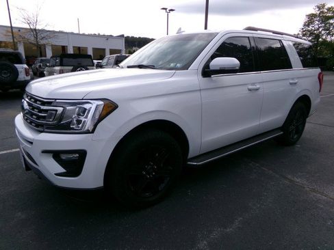 Used 2021 Ford Expedition XLT image 5