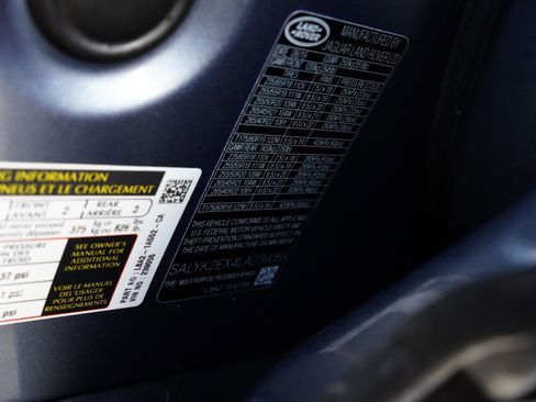 Used 2020 Land Rover Range Rover Velar R-Dynamic S image 31