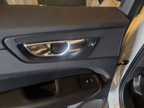 Used 2023 Volvo XC60 T8 Ultimate w/ Protection Package Premier AWD/4WD image 8