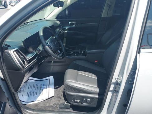 Used 2025 Kia Sorento S w/ Panoramic Sunroof Package FWD image 12