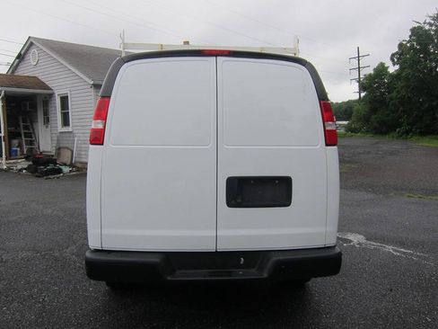 Used 2021 GMC Savana 2500 w/ Driver Convenience Package RWD image 4