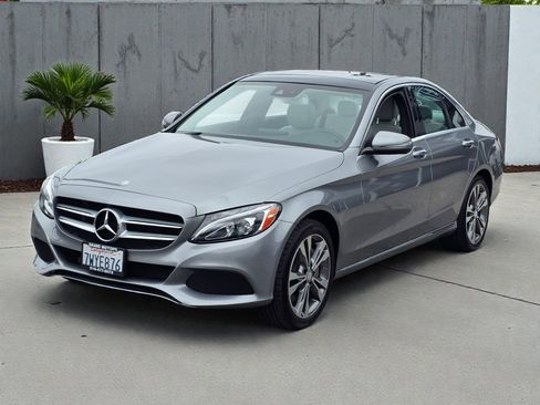 Used 2016 Mercedes-Benz C 350e Sedan w/ Multimedia Package image 4