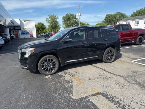 Used 2024 GMC Terrain Denali w/ Black Diamond Edition AWD/4WD image 11