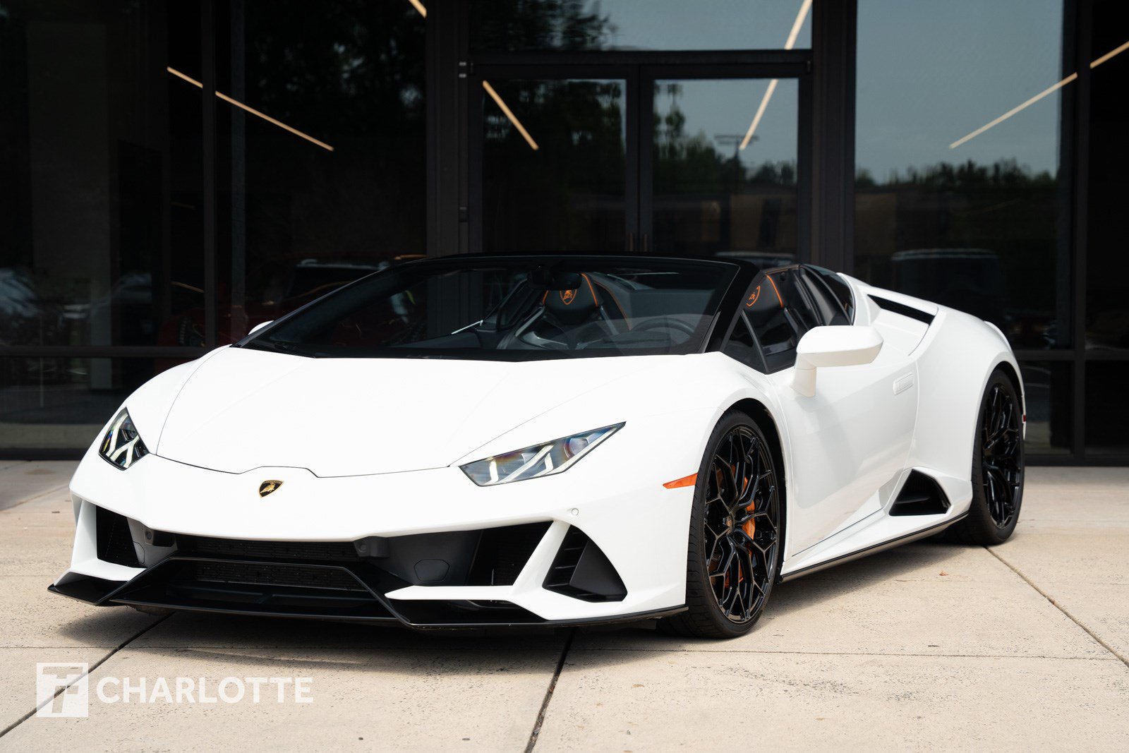 Used 2024 Lamborghini Huracan EVO AWD/4WD image 8