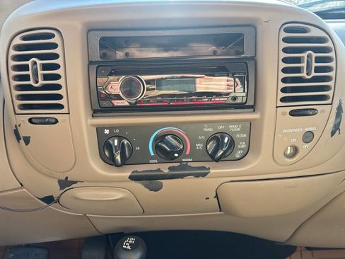 Used 2002 Ford F150 XLT image 41