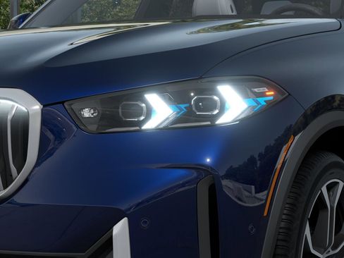 Used 2026 BMW X5 sDrive40i image 6