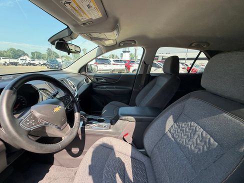 Used 2024 Chevrolet Equinox LT FWD image 4