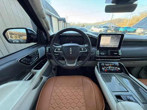 Used 2018 Lincoln Navigator Black Label w/ Cargo Package image 31