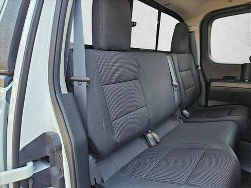 Used 2015 Nissan Titan SV w/ SV Value Truck Package AWD/4WD image 15