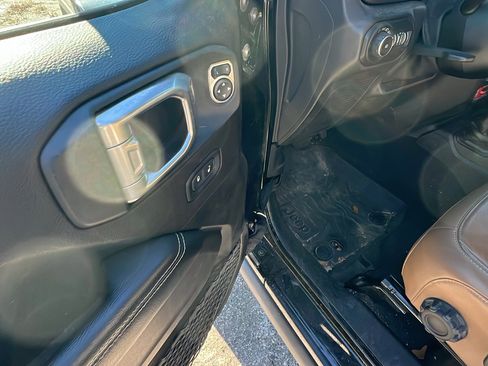 Used 2020 Jeep Wrangler Unlimited Rubicon image 15