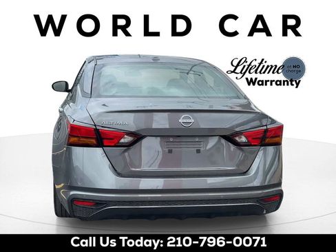 Used 2025 Nissan Altima 2.5 SV FWD image 4